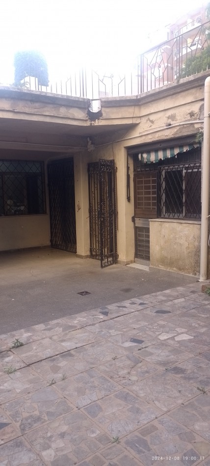 Casa uso comercial 