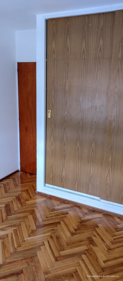 Departamento con cochera 