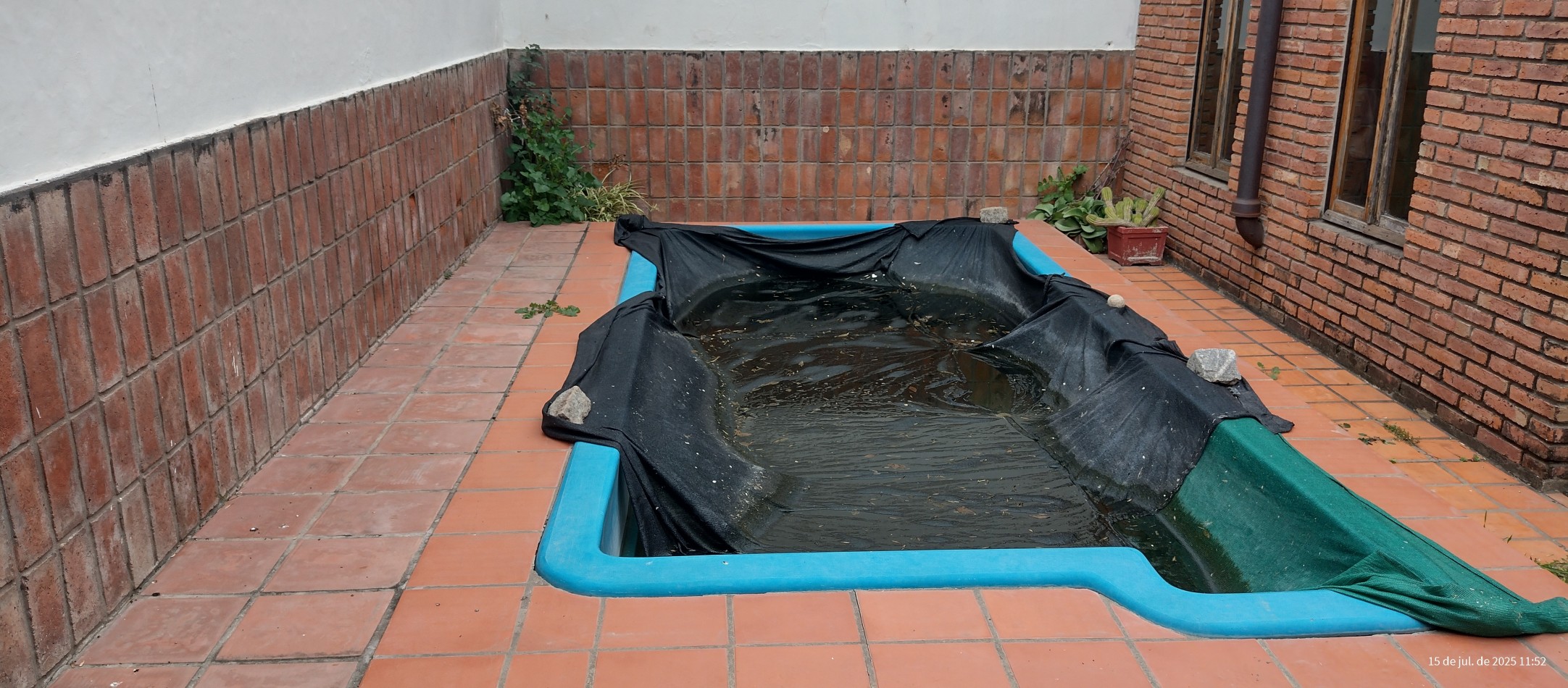 Galpon con quincho, jardin y pileta