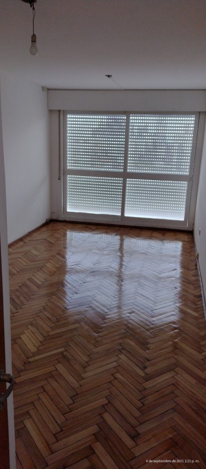 Departamento con cochera 