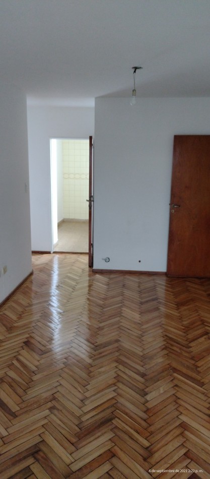 Departamento con cochera 