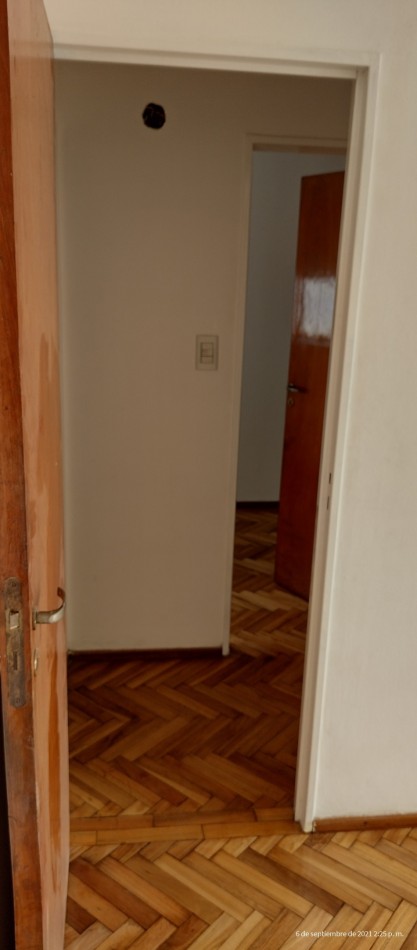 Departamento con cochera 