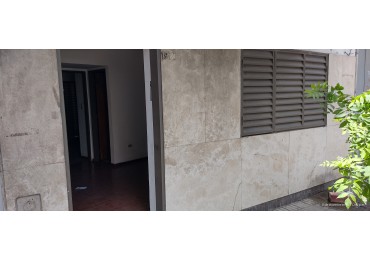 Departamento con patio, externo